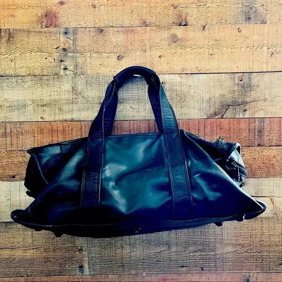 Tumi VTE Leather Carryall Overnight/Weekender/Duffle Bag W Locks - Picture 2 of 10